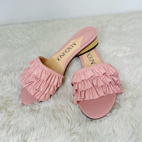 5 for $25 ⭐️ NIB - Blush Ruffle Kitten Wedges Slide Sandals - Picture 8 of 10